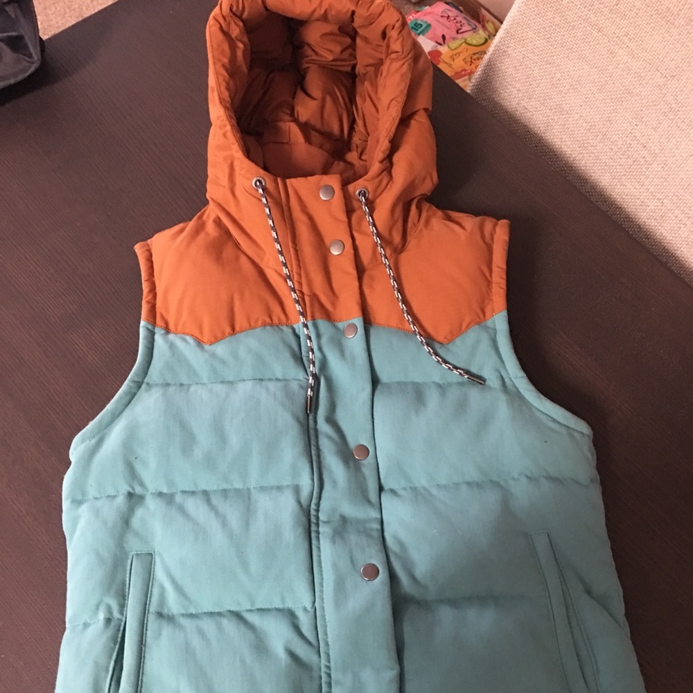 Patigonia down puffy vest